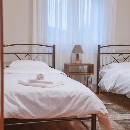 Rustic House Semesterbostad