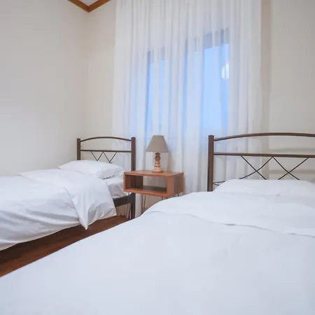 Rustic House Holiday home Sarakinoi