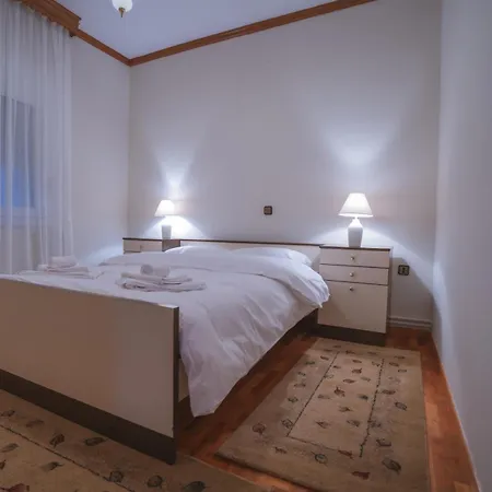 Semesterbostad Rustic House